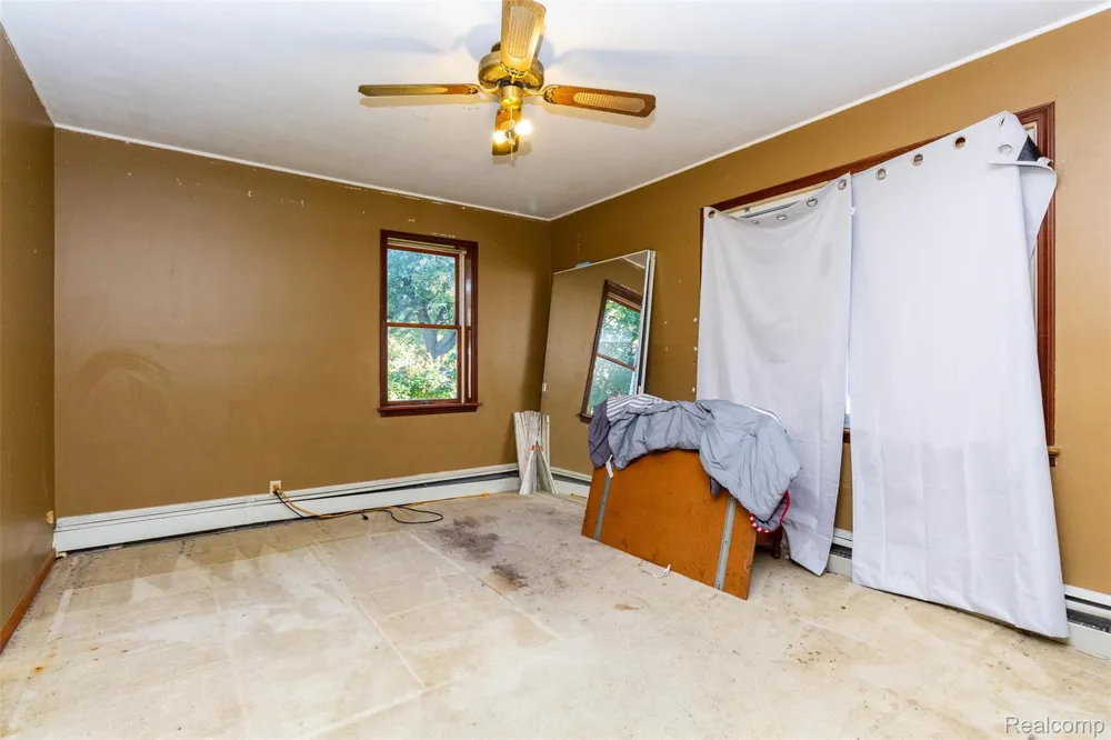 15681 Foch Street Livonia City, MI 48154