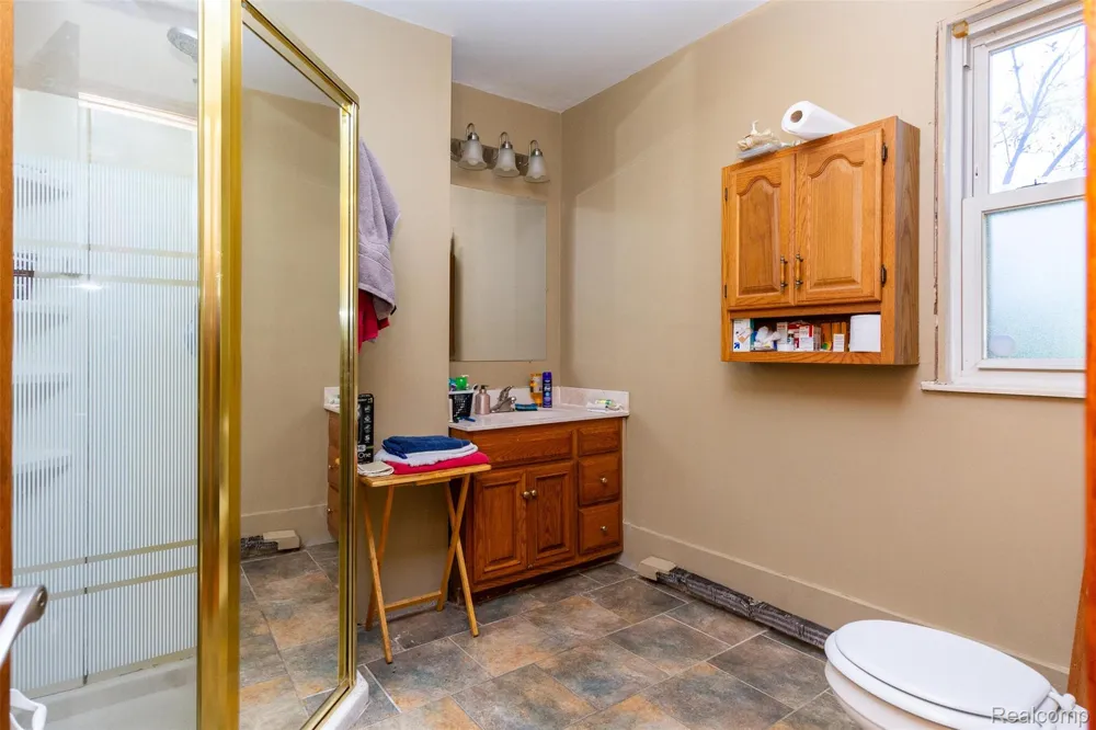 15681 Foch Street Livonia City, MI 48154