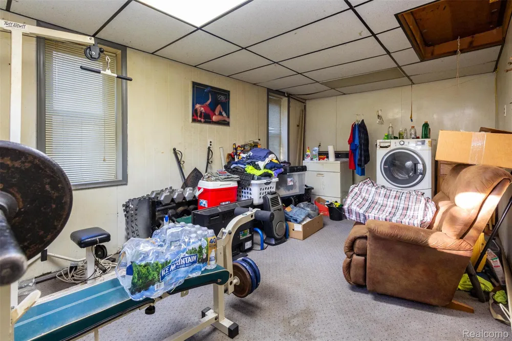 15681 Foch Street Livonia City, MI 48154