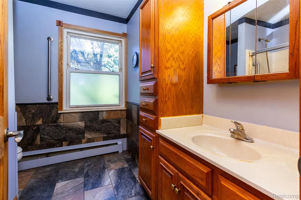 15681 Foch Street Livonia City, MI 48154