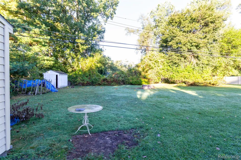 15681 Foch Street Livonia City, MI 48154