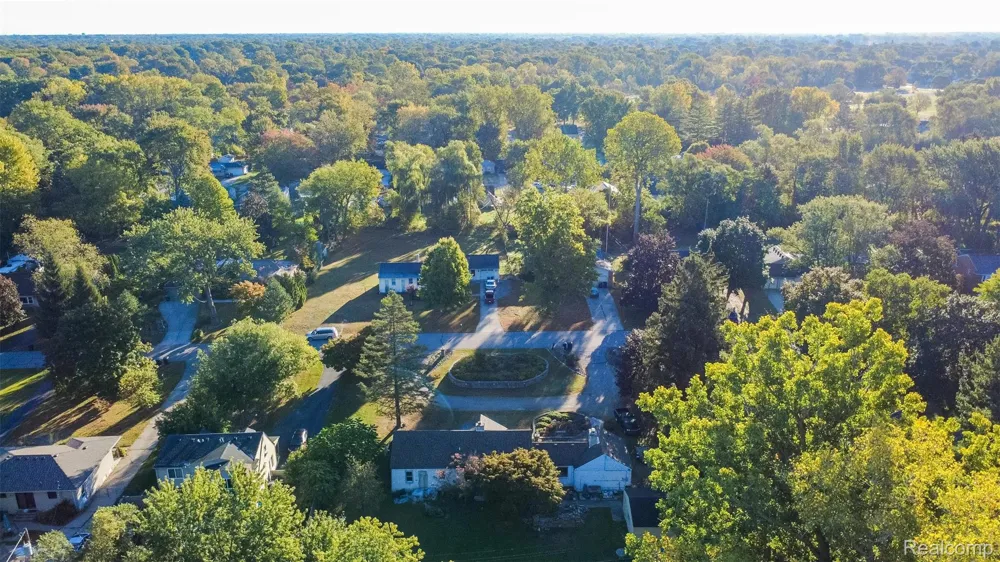15681 Foch Street Livonia City, MI 48154