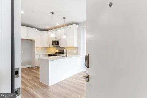 1419 POPLAR STREET #1