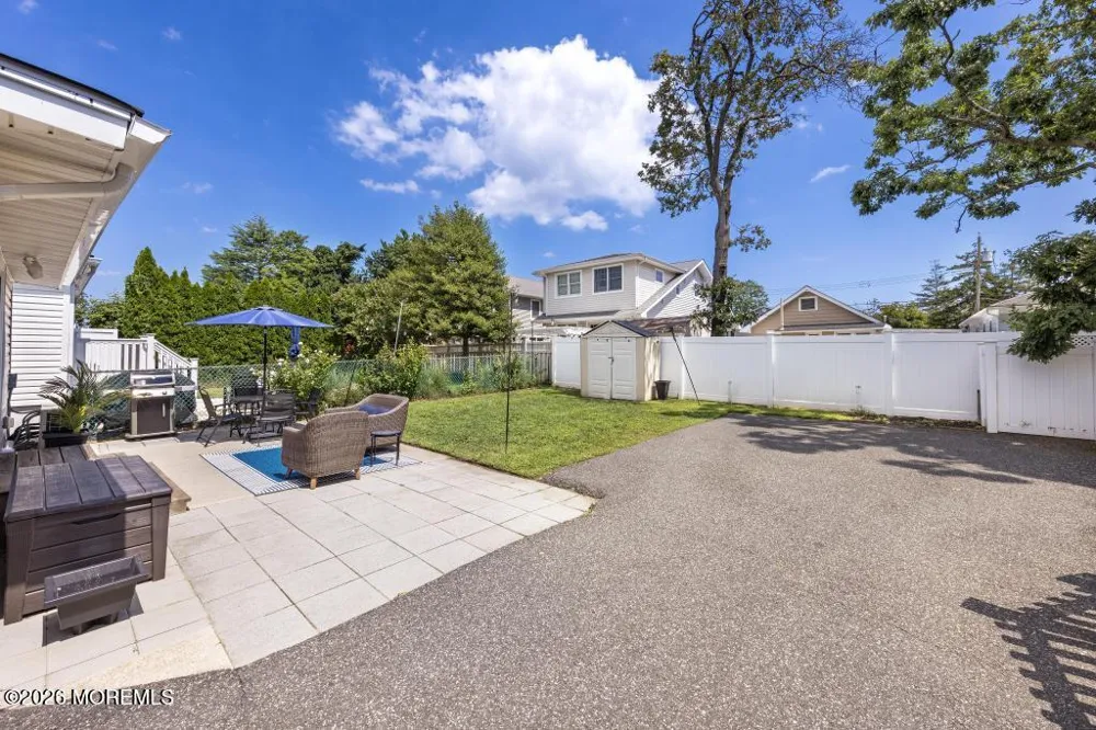 1808 Bradley Terrace Lake Como, NJ 07719