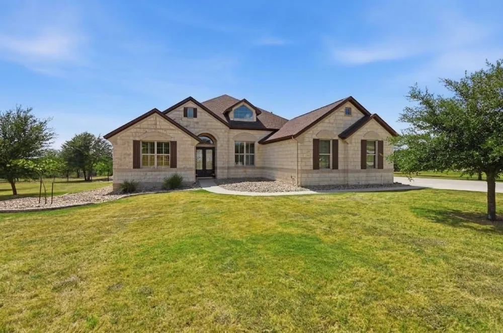290 Honey Locust Court Driftwood, TX 78619