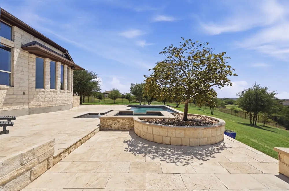 290 Honey Locust Court Driftwood, TX 78619
