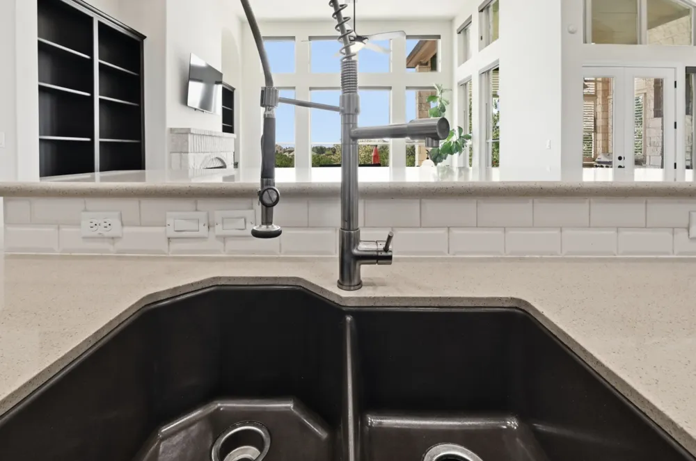 290 Honey Locust Court Driftwood, TX 78619