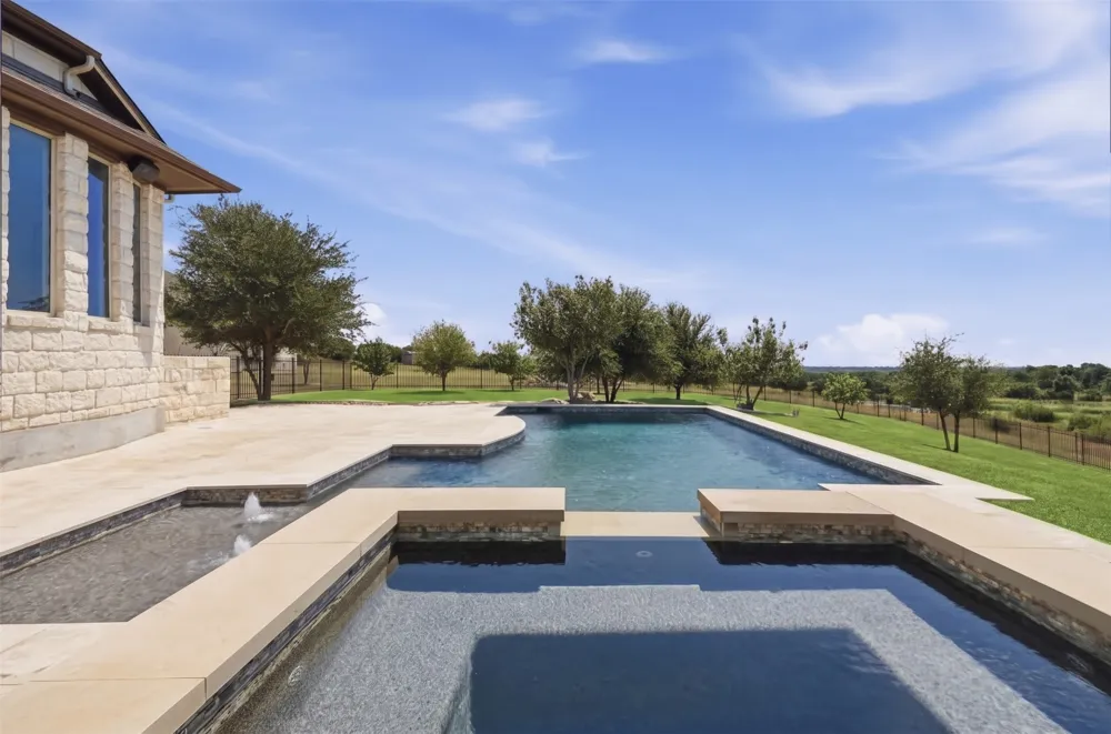 290 Honey Locust Court Driftwood, TX 78619