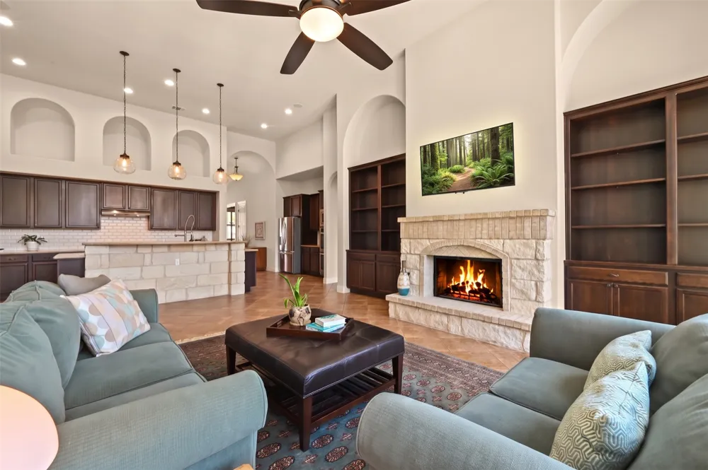 290 Honey Locust Court Driftwood, TX 78619