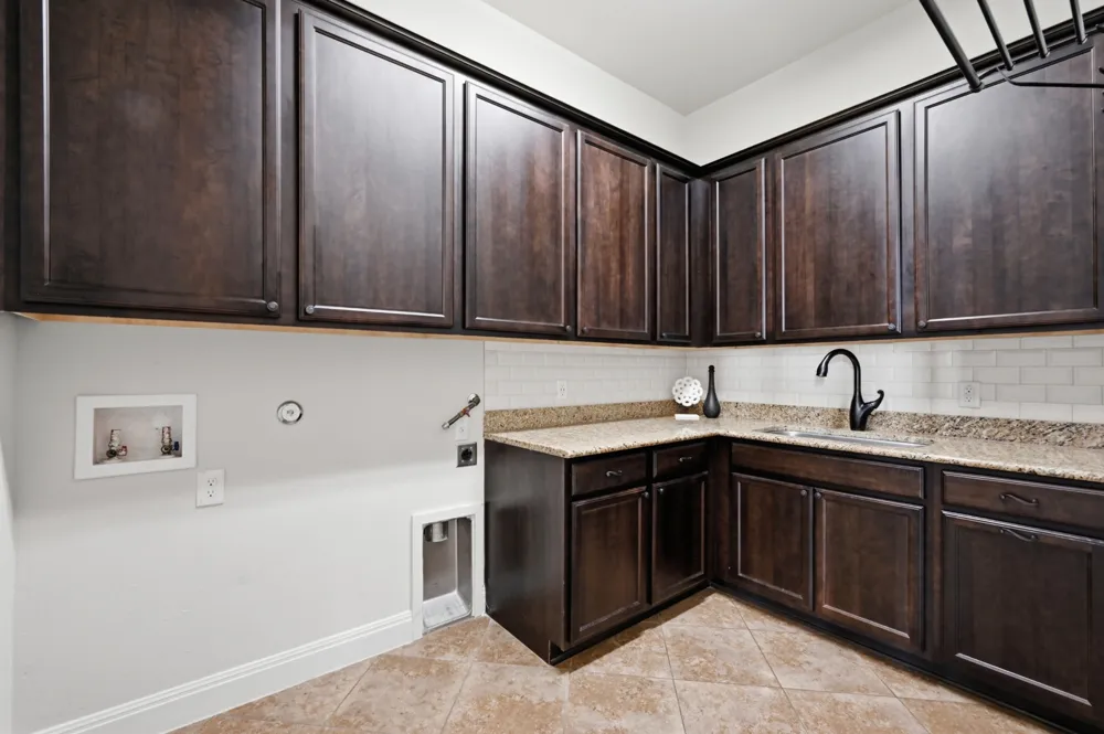 290 Honey Locust Court Driftwood, TX 78619