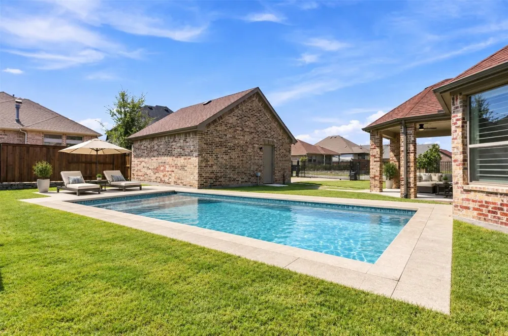 1829 Temple Hills Van Alstyne, TX 75495