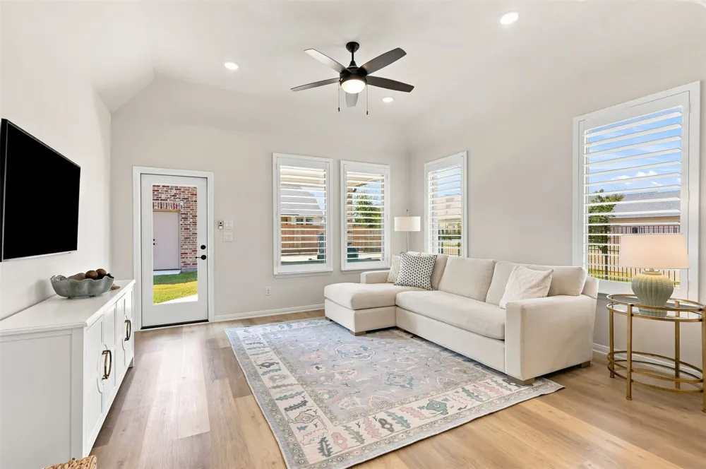 1829 Temple Hills Van Alstyne, TX 75495