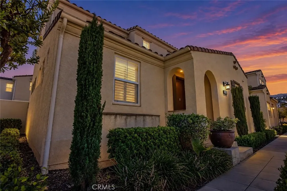 20304 Pienza Lane Porter Ranch, CA 91326