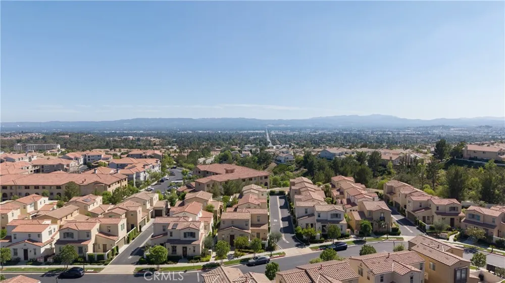 20304 Pienza Lane Porter Ranch, CA 91326