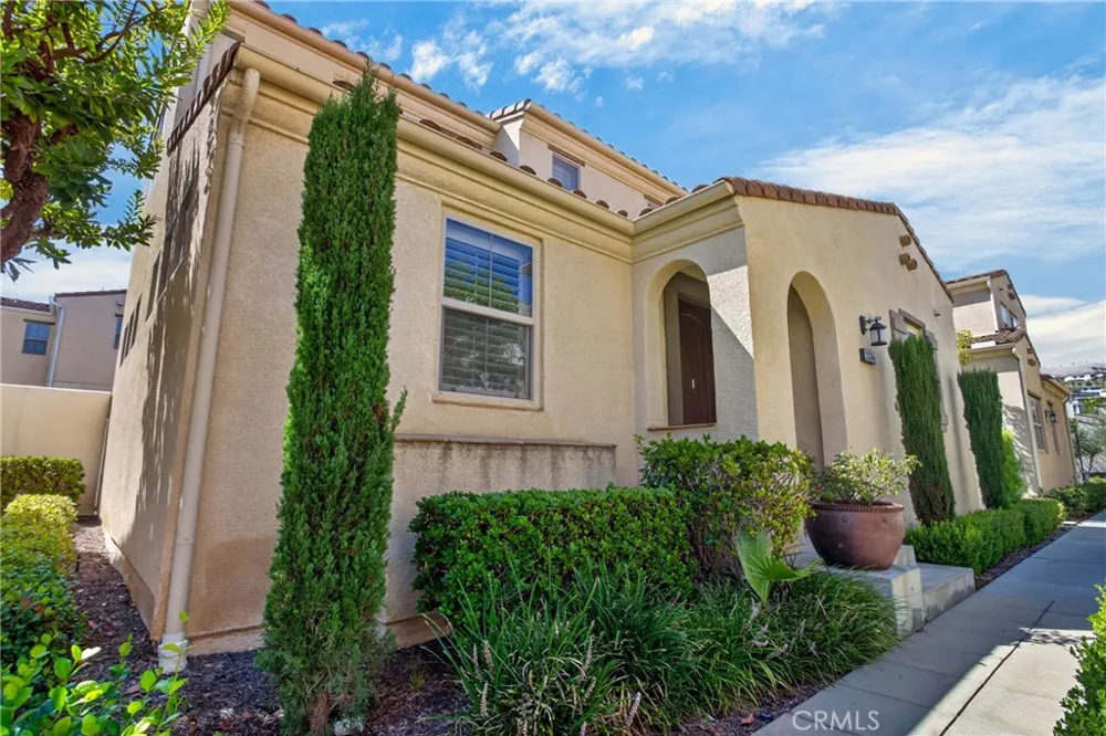 20304 Pienza Lane Porter Ranch, CA 91326