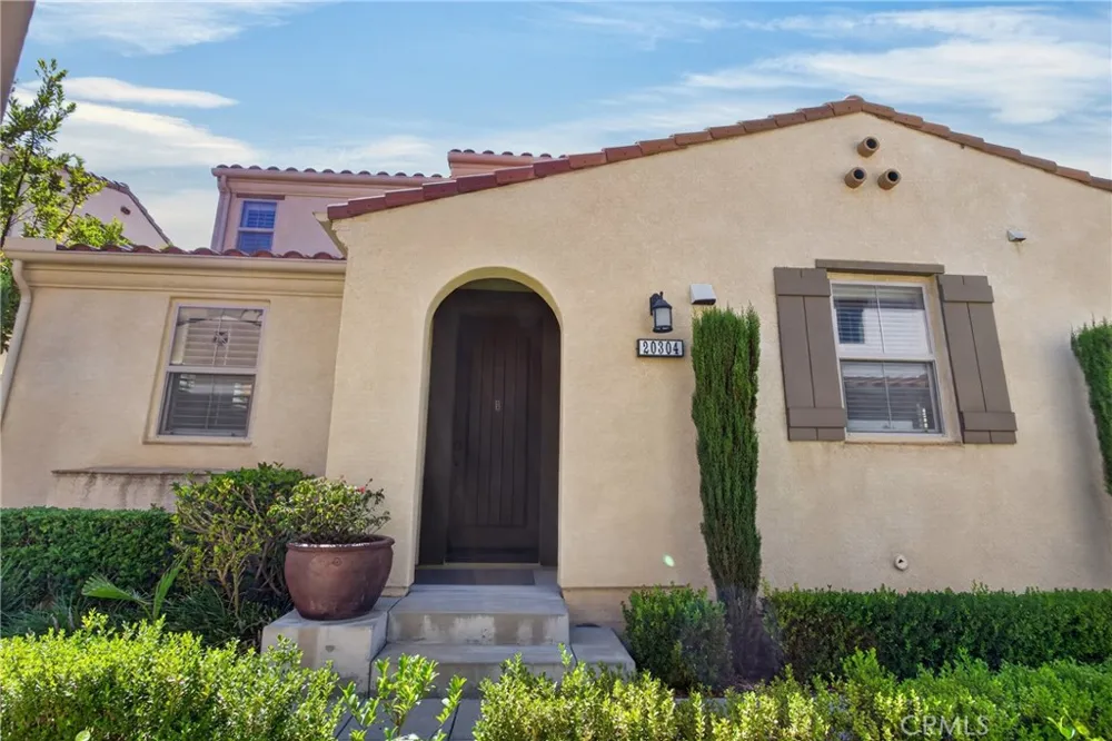 20304 Pienza Lane Porter Ranch, CA 91326