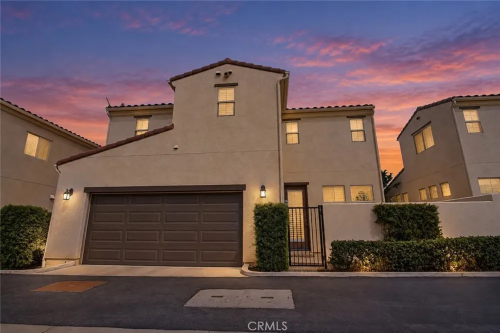 20304 Pienza Lane Porter Ranch, CA 91326