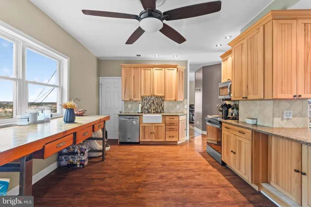 5525 LEHIGH STREET Whitehall, PA 18052