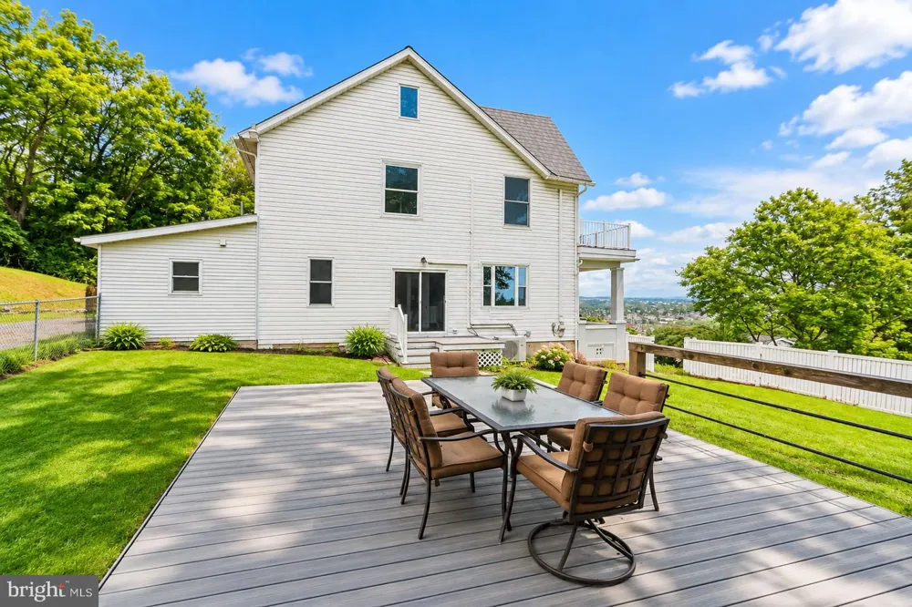 5525 LEHIGH STREET Whitehall, PA 18052