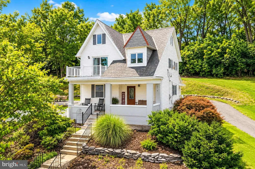 5525 LEHIGH STREET Whitehall, PA 18052