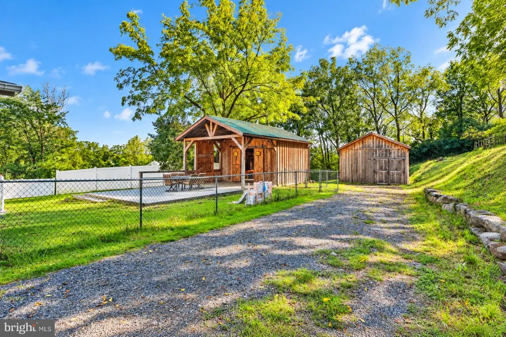 5525 LEHIGH STREET Whitehall, PA 18052