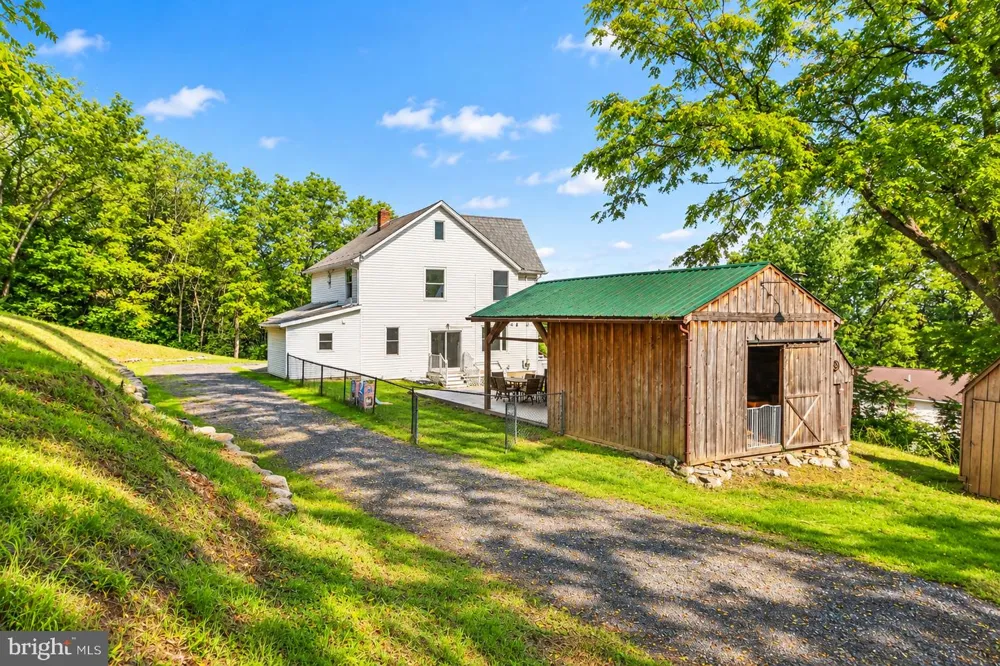 5525 LEHIGH STREET Whitehall, PA 18052