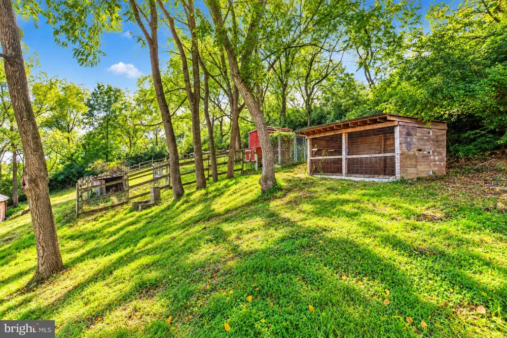 5525 LEHIGH STREET Whitehall, PA 18052