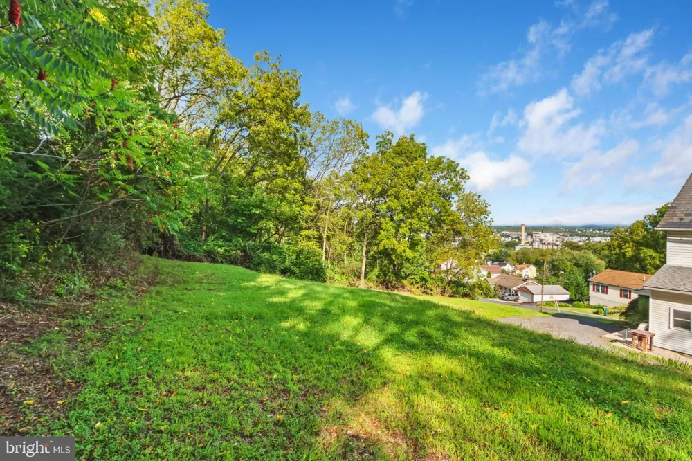 5525 LEHIGH STREET Whitehall, PA 18052