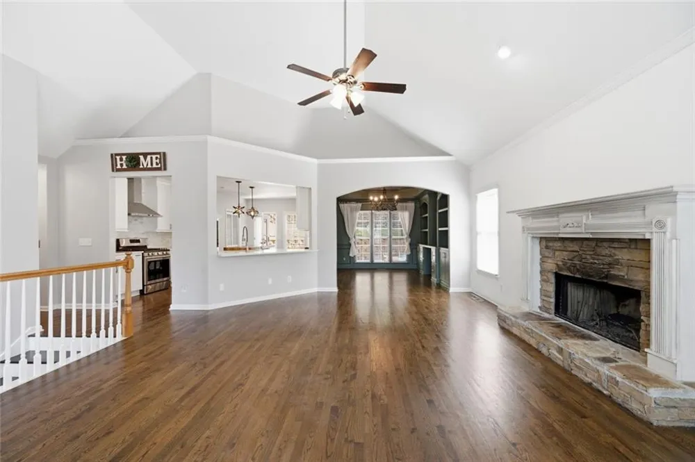 2041 Castlemaine Circle Woodstock, GA 30189