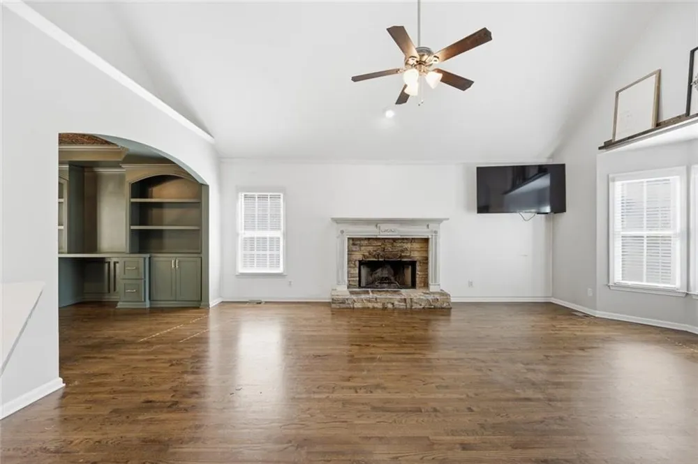 2041 Castlemaine Circle Woodstock, GA 30189