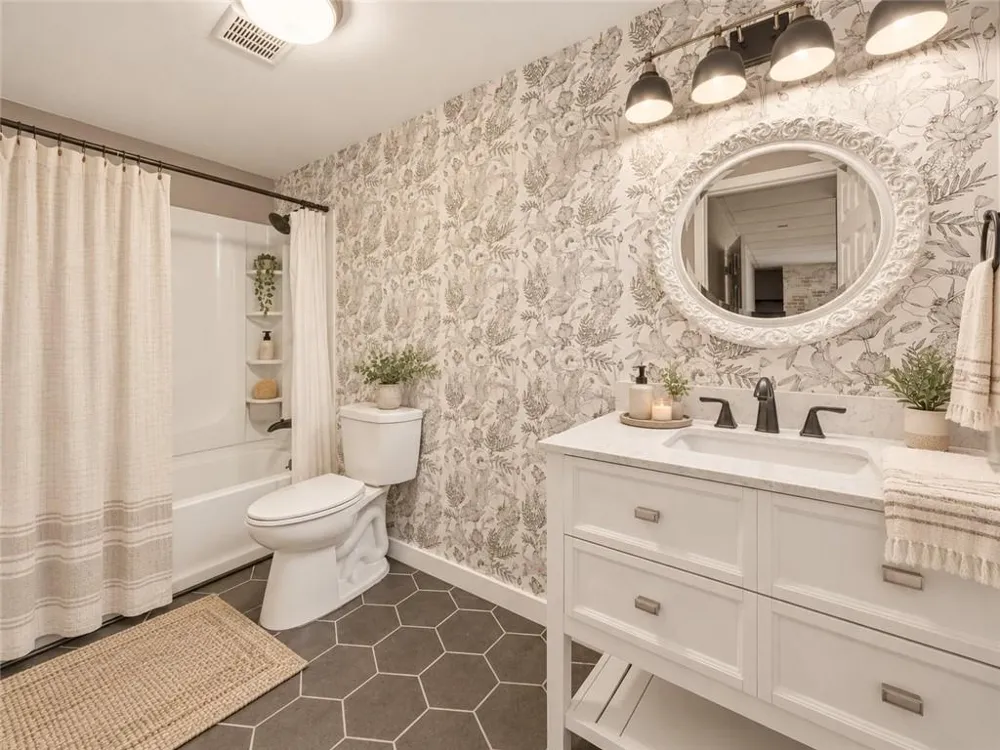 2041 Castlemaine Circle Woodstock, GA 30189