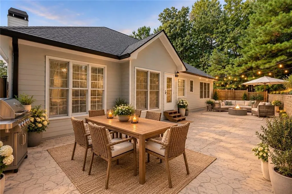 2041 Castlemaine Circle Woodstock, GA 30189