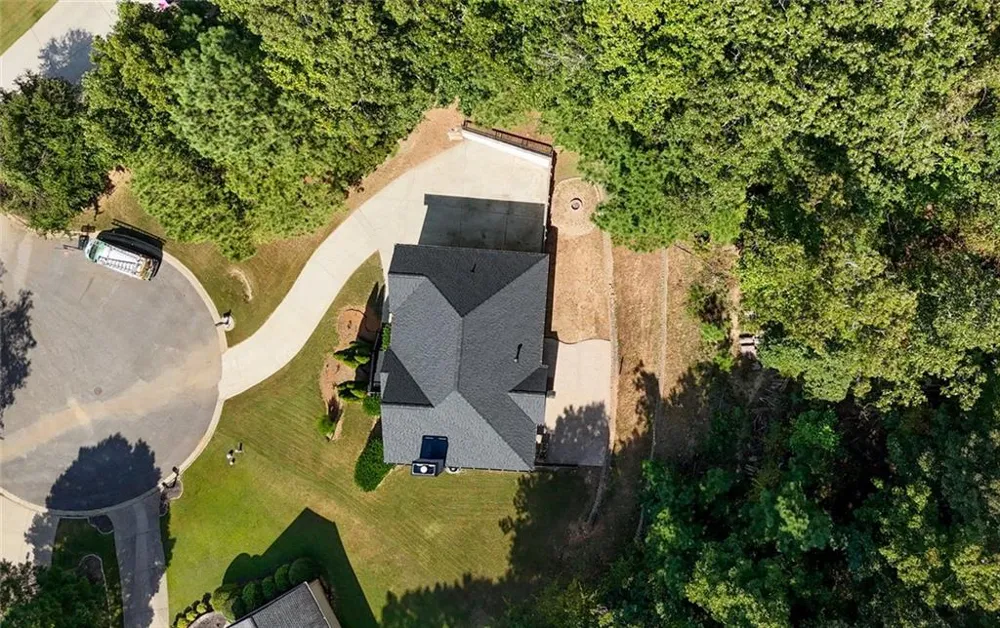 2041 Castlemaine Circle Woodstock, GA 30189