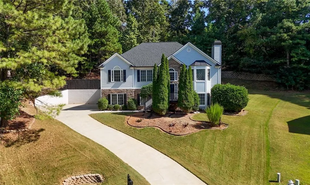 2041 Castlemaine Circle Woodstock, GA 30189