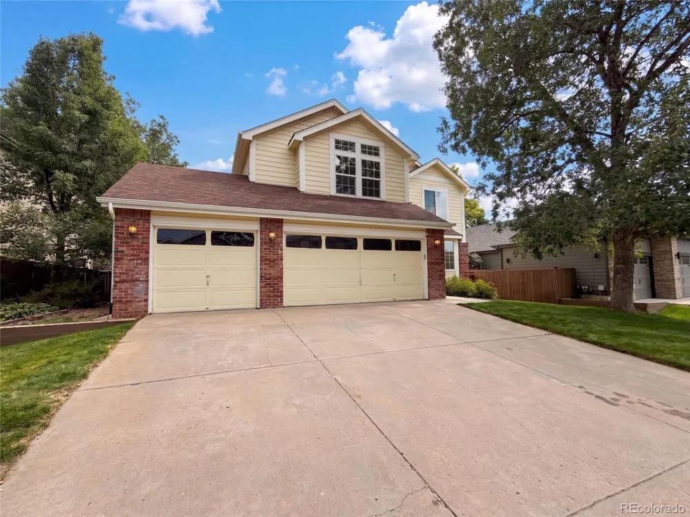 821 Sage Sparrow Circle Highlands Ranch, CO 80129