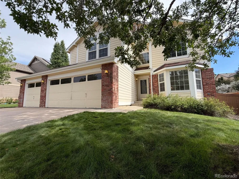 821 Sage Sparrow Circle Highlands Ranch, CO 80129