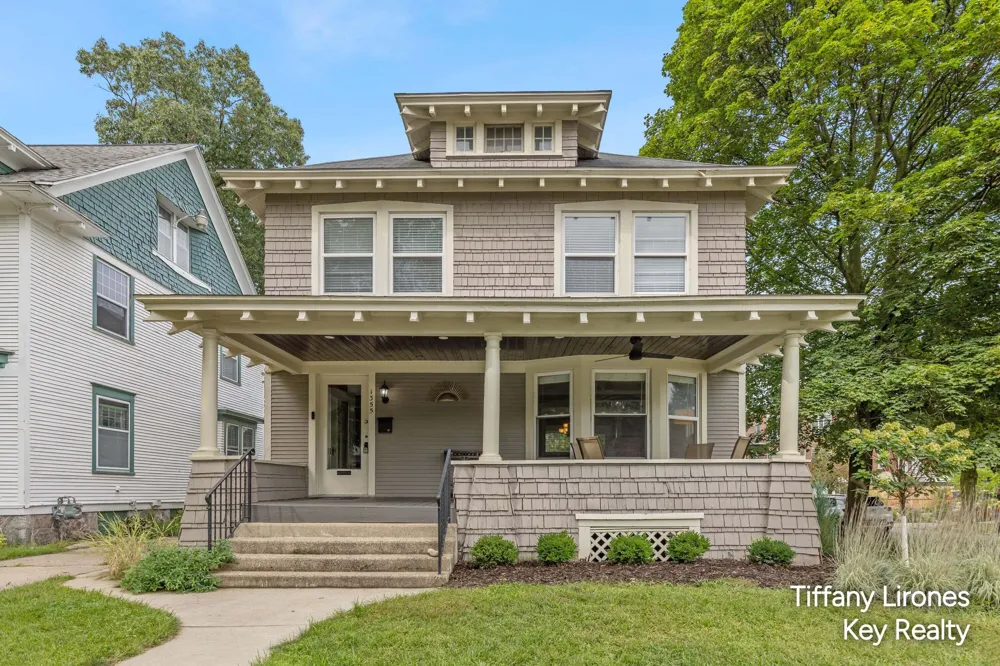 1355 Sigsbee Street SE Grand Rapids, MI 49506