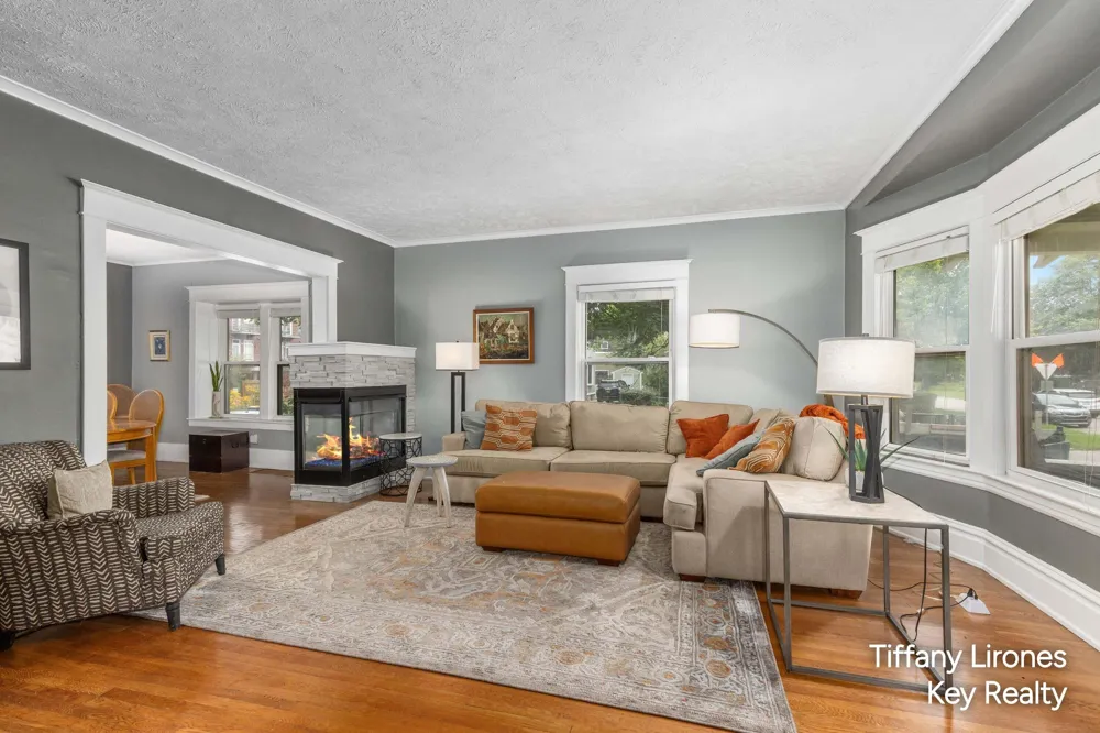 1355 Sigsbee Street SE Grand Rapids, MI 49506