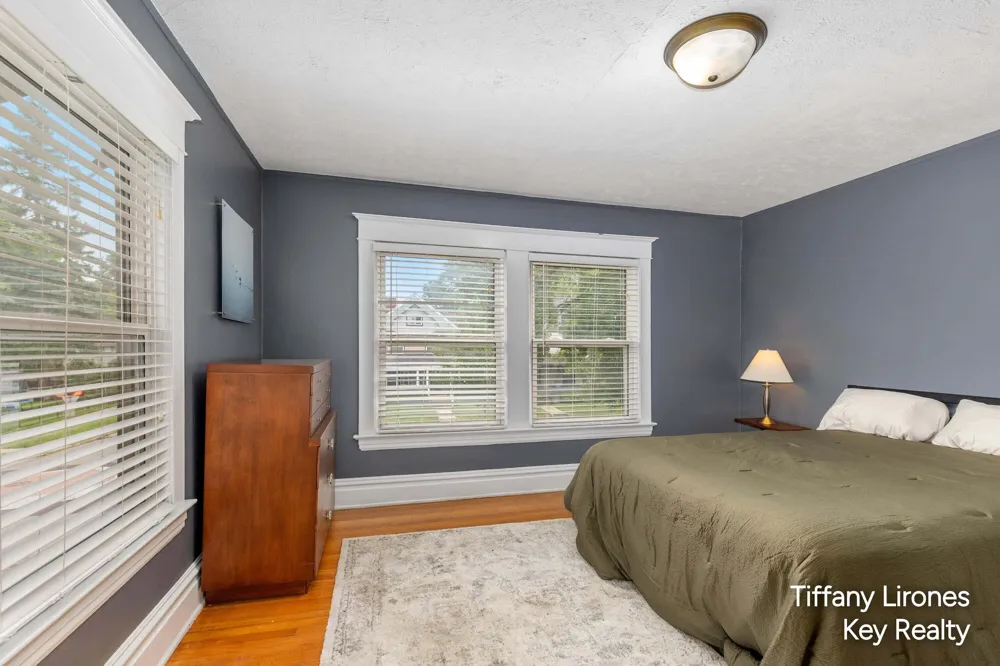 1355 Sigsbee Street SE Grand Rapids, MI 49506