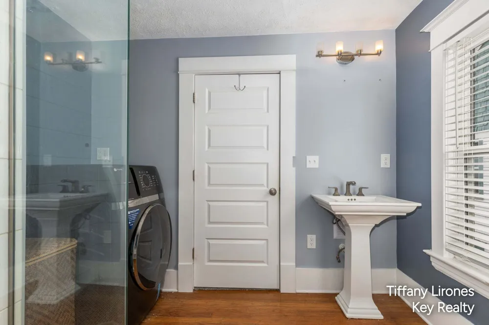 1355 Sigsbee Street SE Grand Rapids, MI 49506