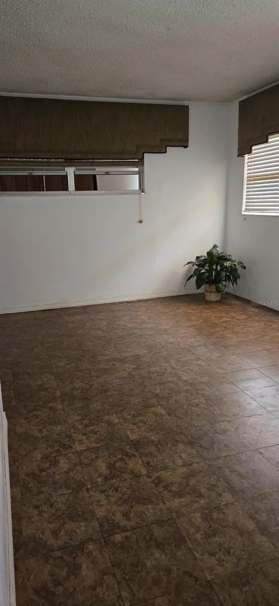8202 DAHLIA AVENUE Tampa, FL 33619