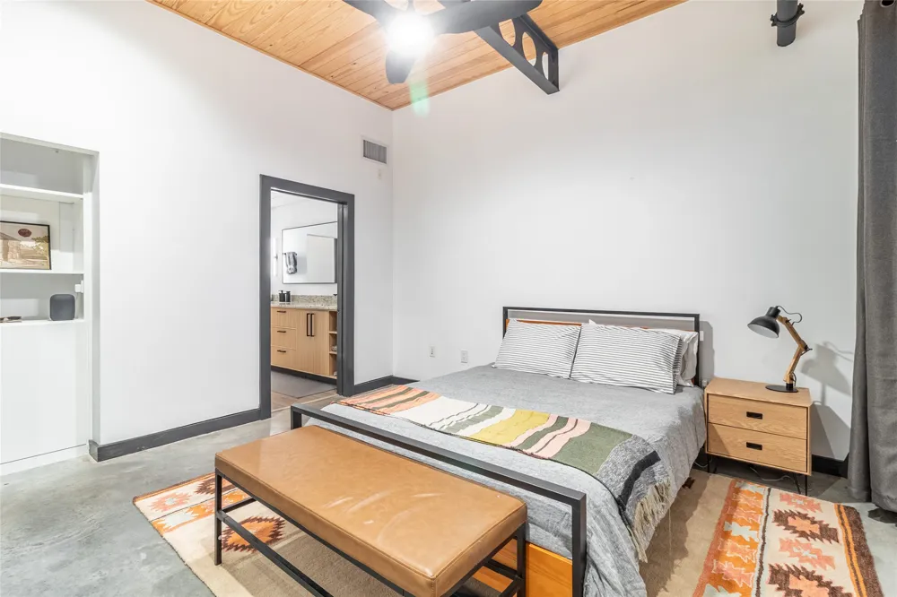 1401 Eva Street #206 Austin, TX 78704