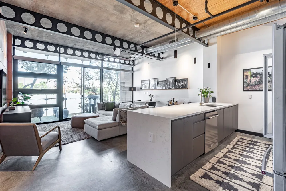 1401 Eva Street #206 Austin, TX 78704