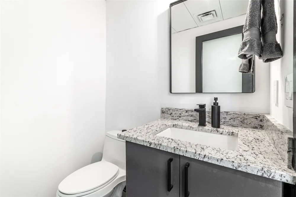 1401 Eva Street #206 Austin, TX 78704