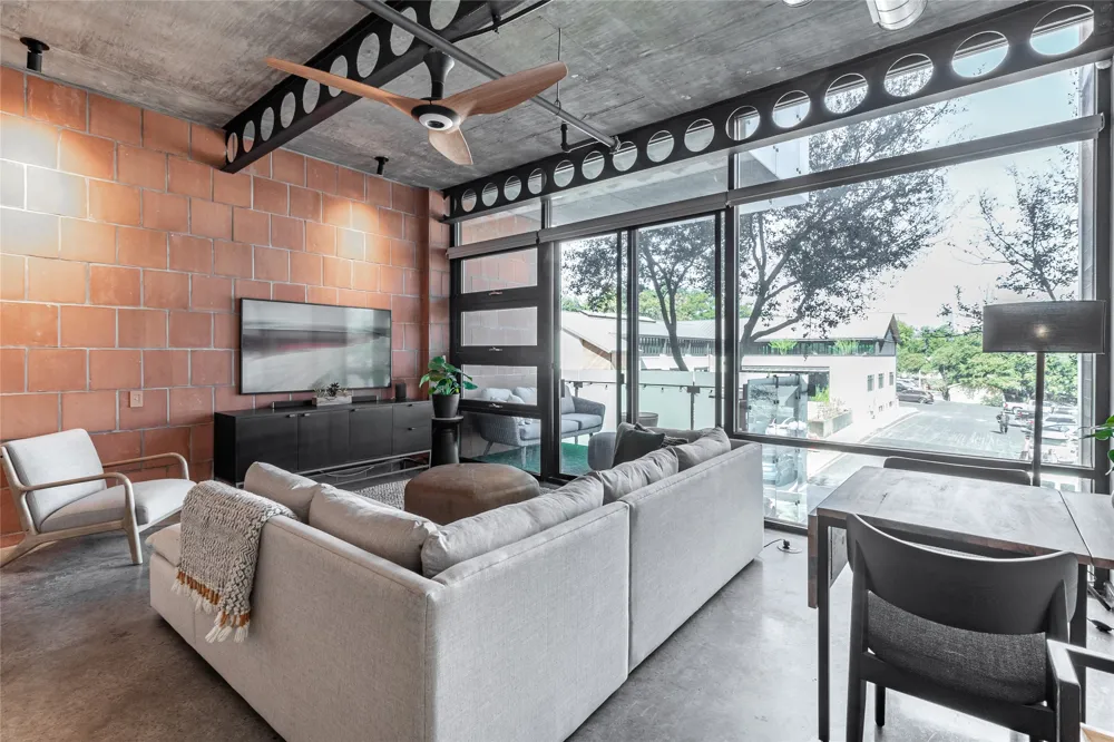 1401 Eva Street #206 Austin, TX 78704