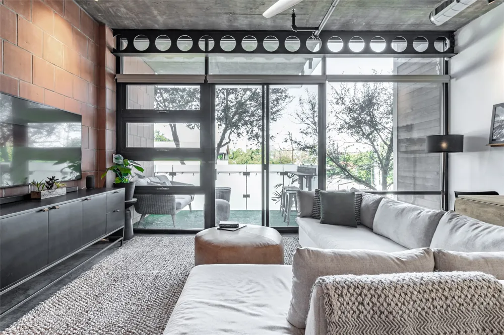 1401 Eva Street #206 Austin, TX 78704