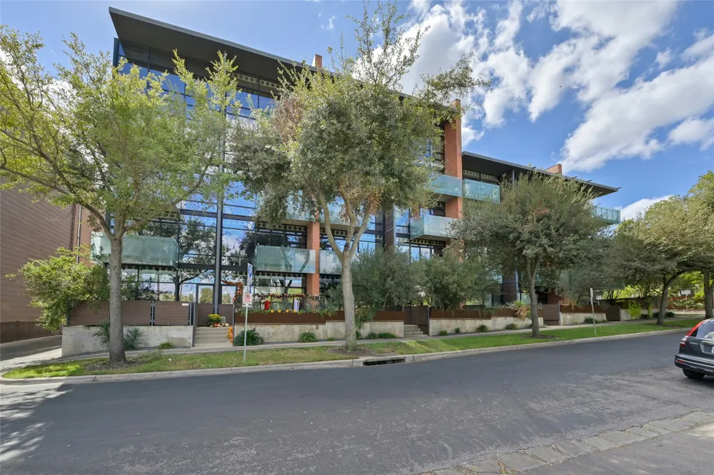 1401 Eva Street #206 Austin, TX 78704