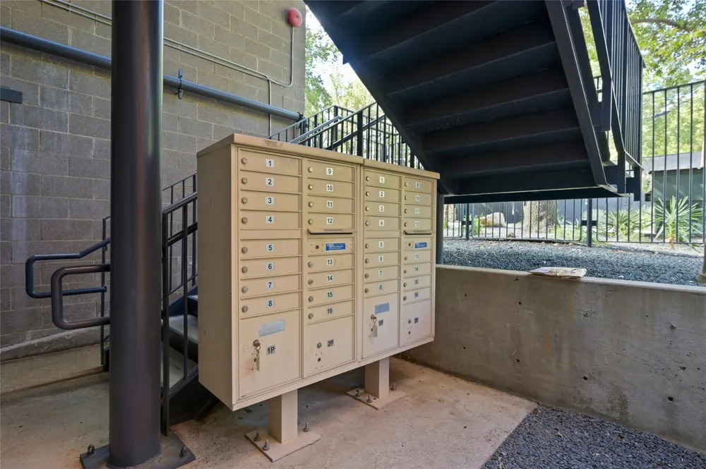 1401 Eva Street #206 Austin, TX 78704