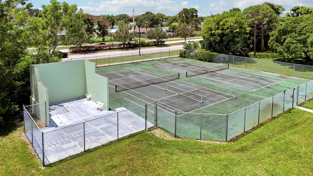 2129 SE Wild Meadow Circle Port St. Lucie, FL 34952