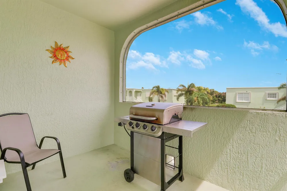 2129 SE Wild Meadow Circle Port St. Lucie, FL 34952